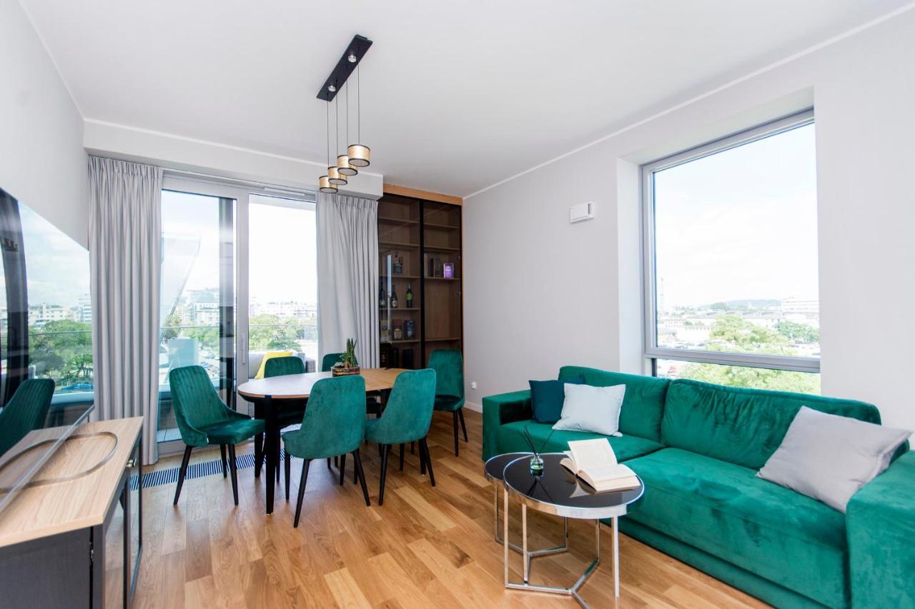 Yacht Park Rentyear Apartments Gdynia Extérieur photo