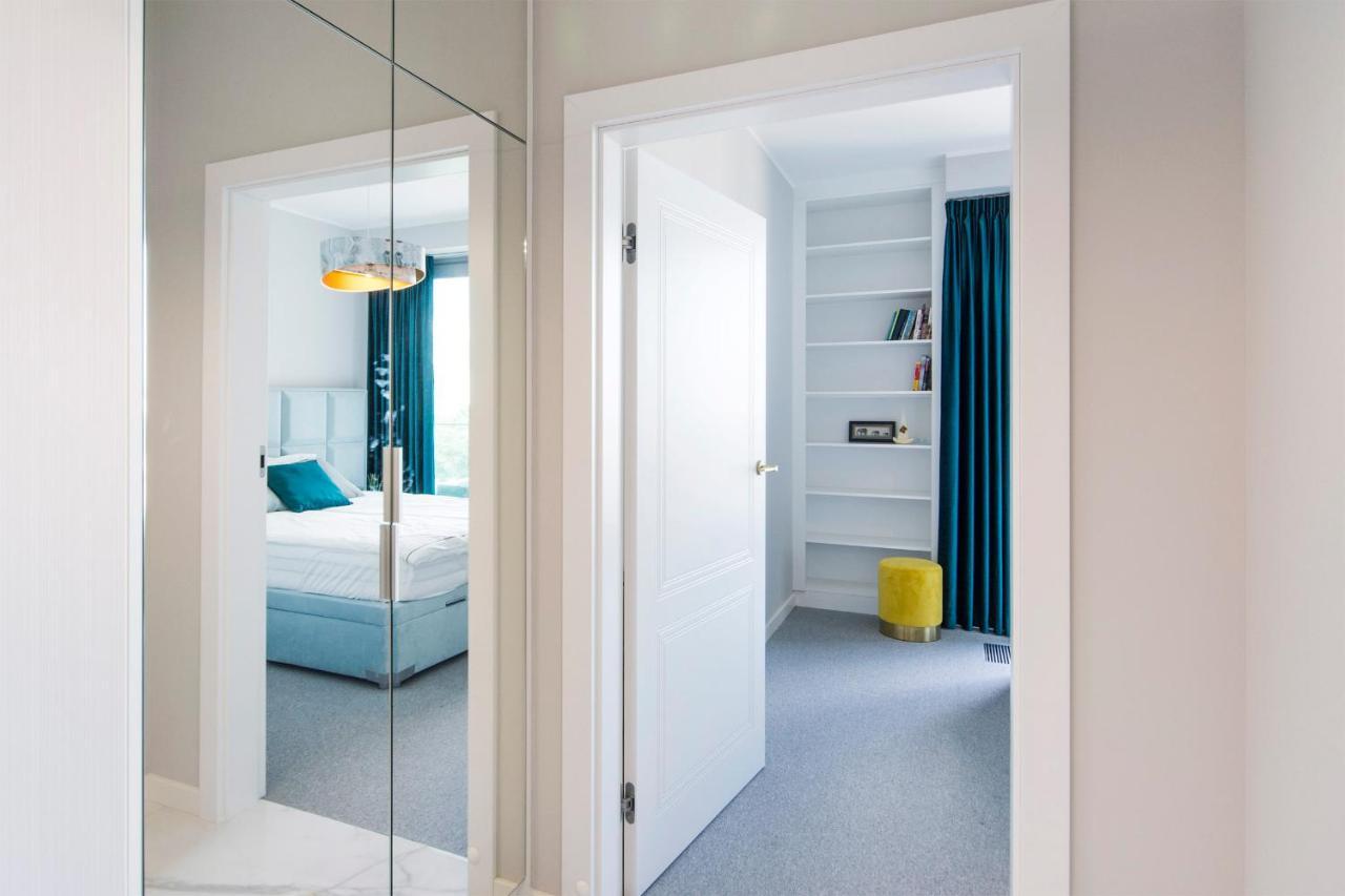 Yacht Park Rentyear Apartments Gdynia Extérieur photo
